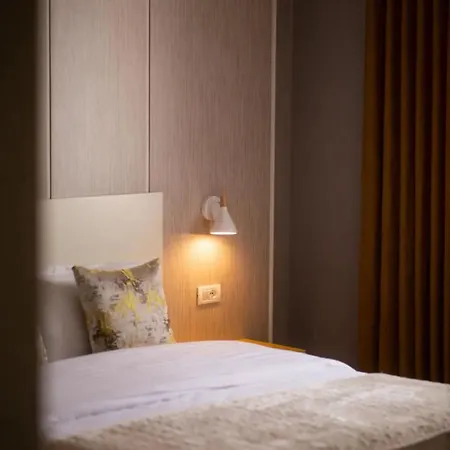 Hotell Bujtina Tomas
