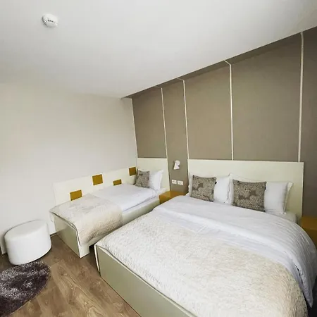 Hotel Bujtina Tomas